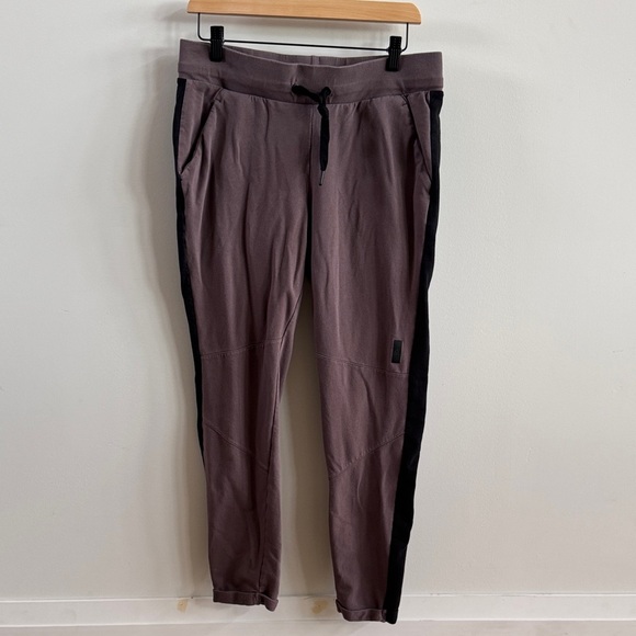 Reebok Pants - Reebok Mauve and Black Track Pants